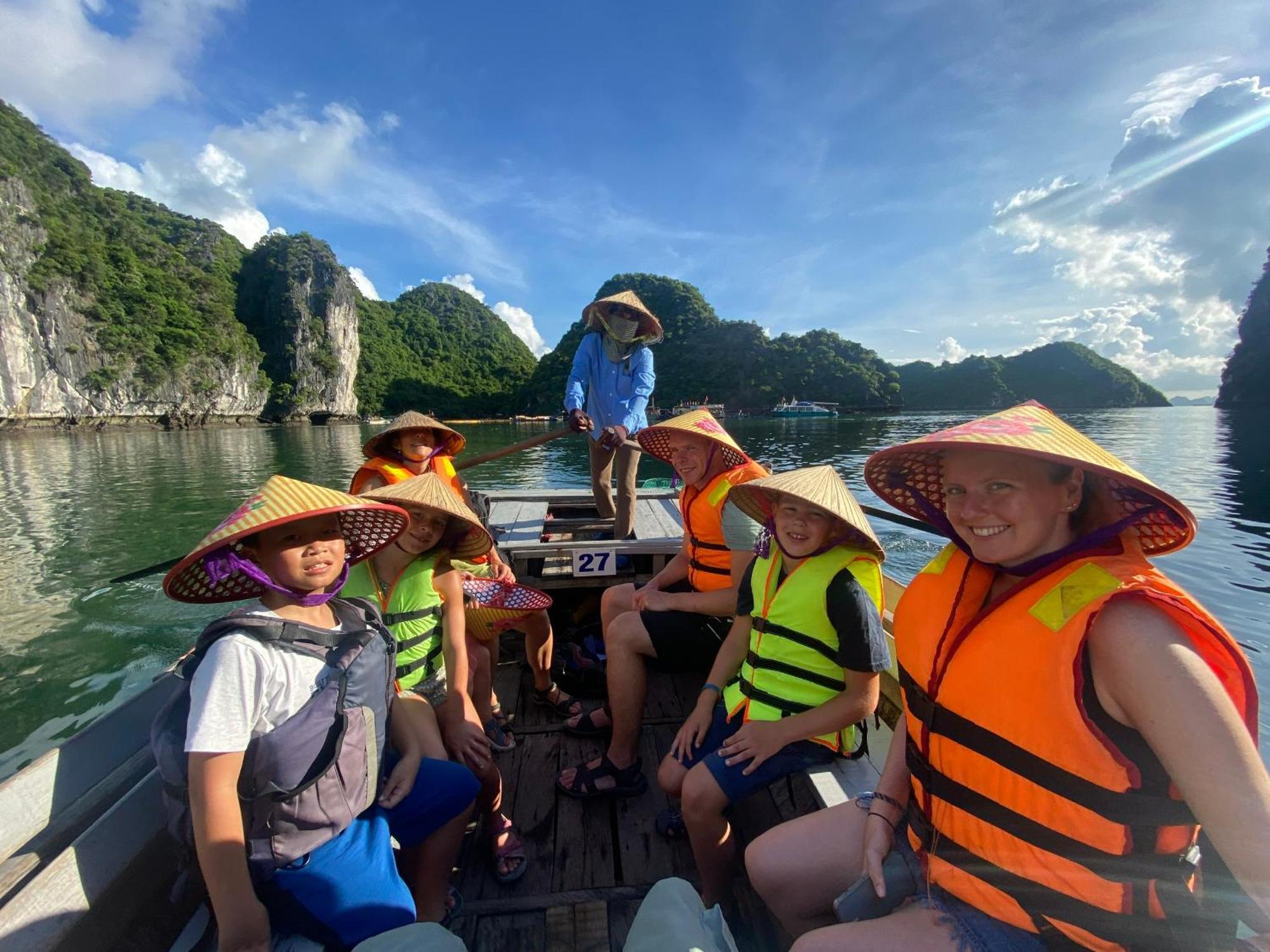 Halong Sapphire Cruises Hotel Ha Long Exterior foto