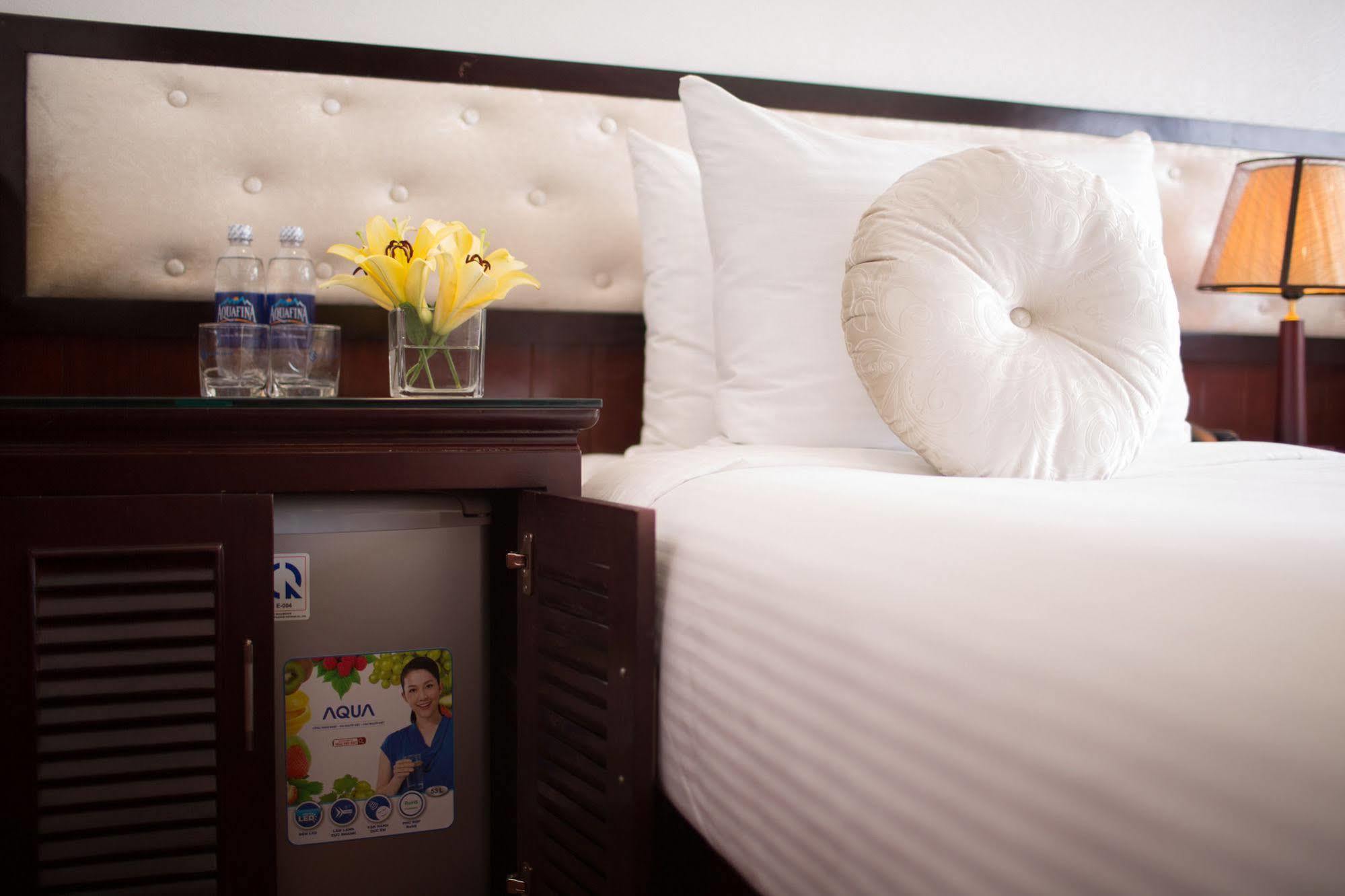 Halong Sapphire Cruises Hotel Ha Long Exterior foto