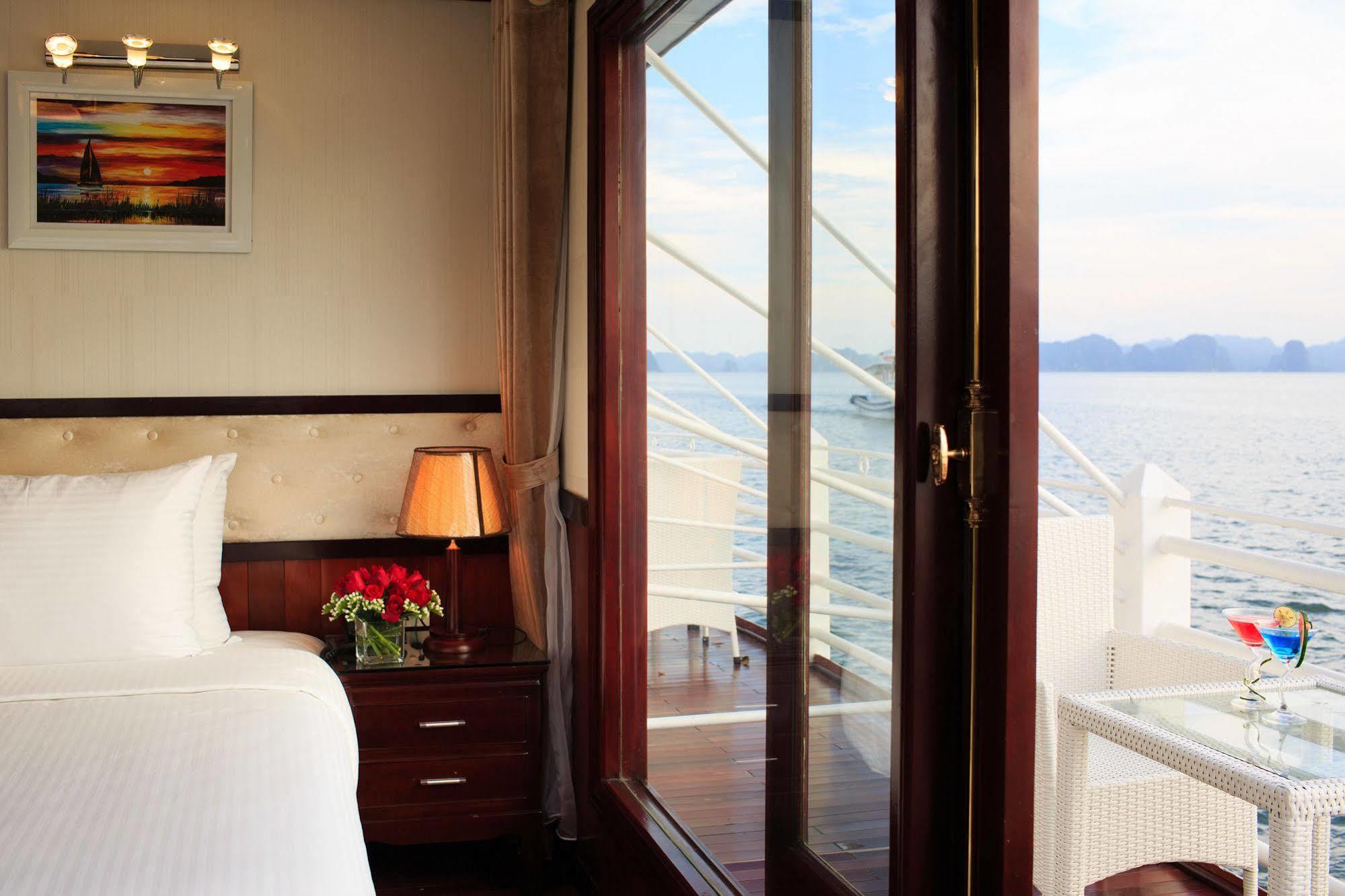 Halong Sapphire Cruises Hotel Ha Long Exterior foto