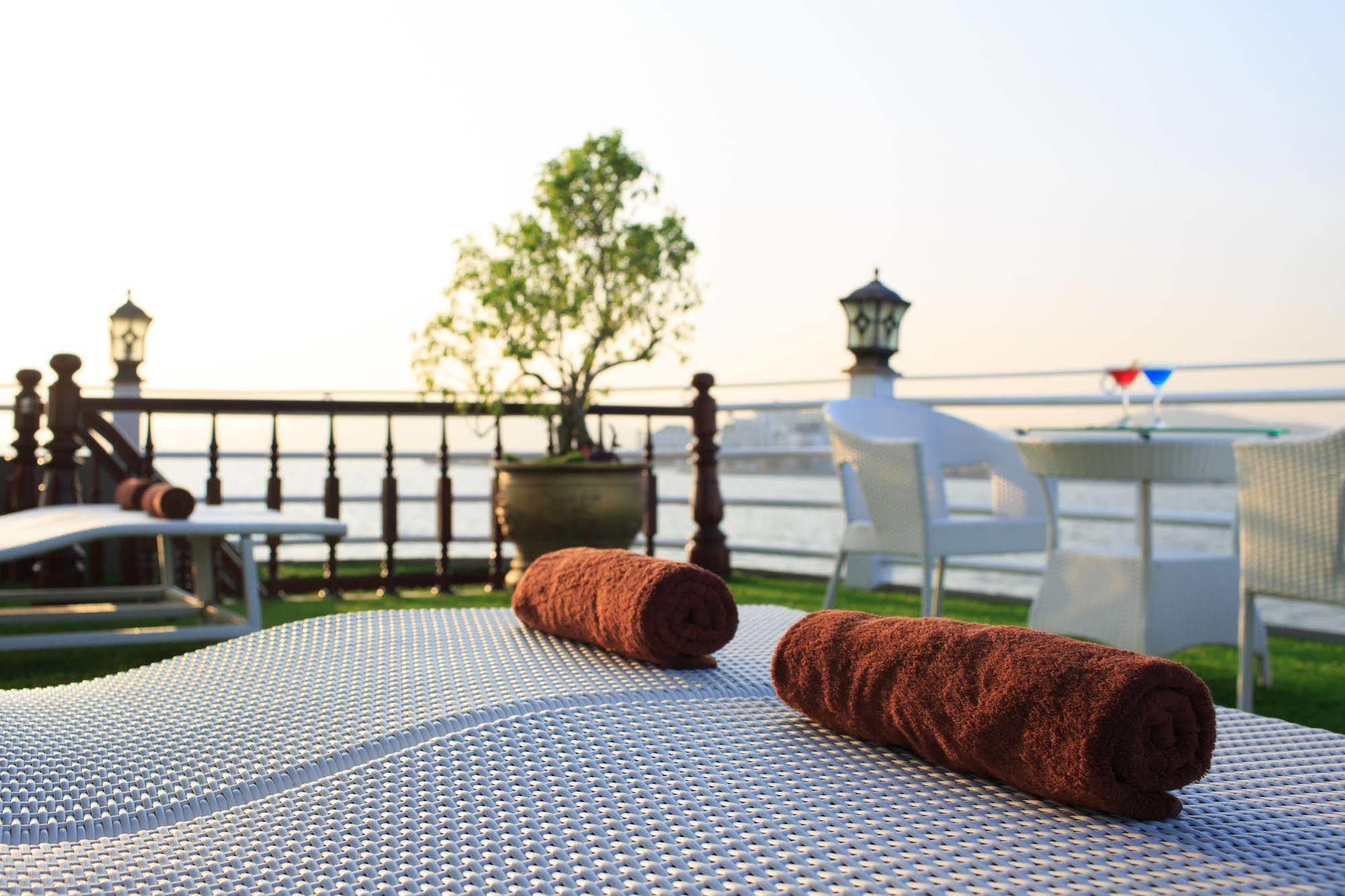 Halong Sapphire Cruises Hotel Ha Long Exterior foto