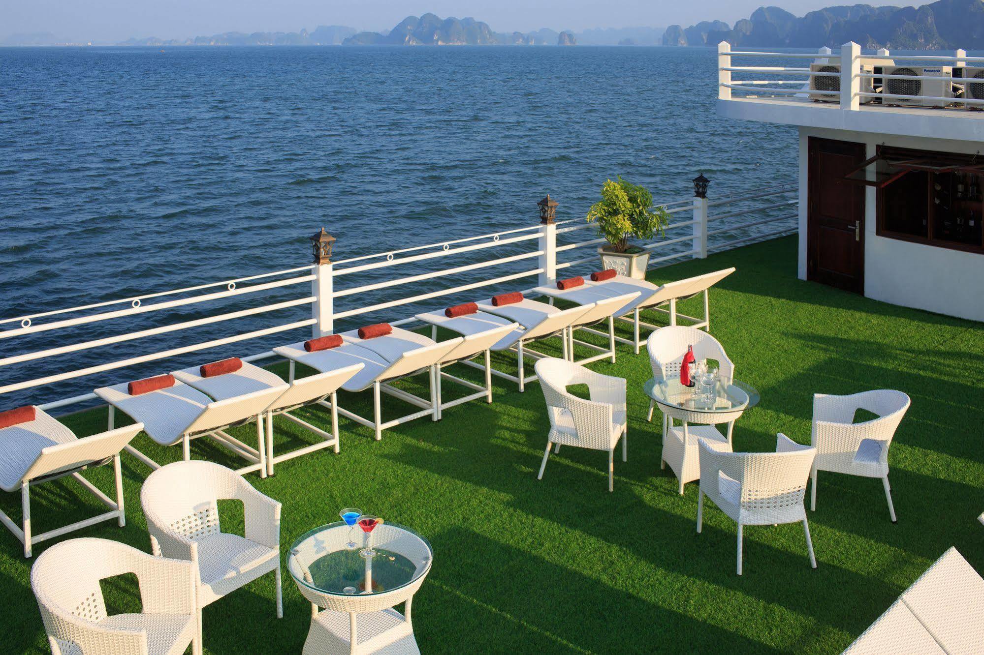 Halong Sapphire Cruises Hotel Ha Long Exterior foto