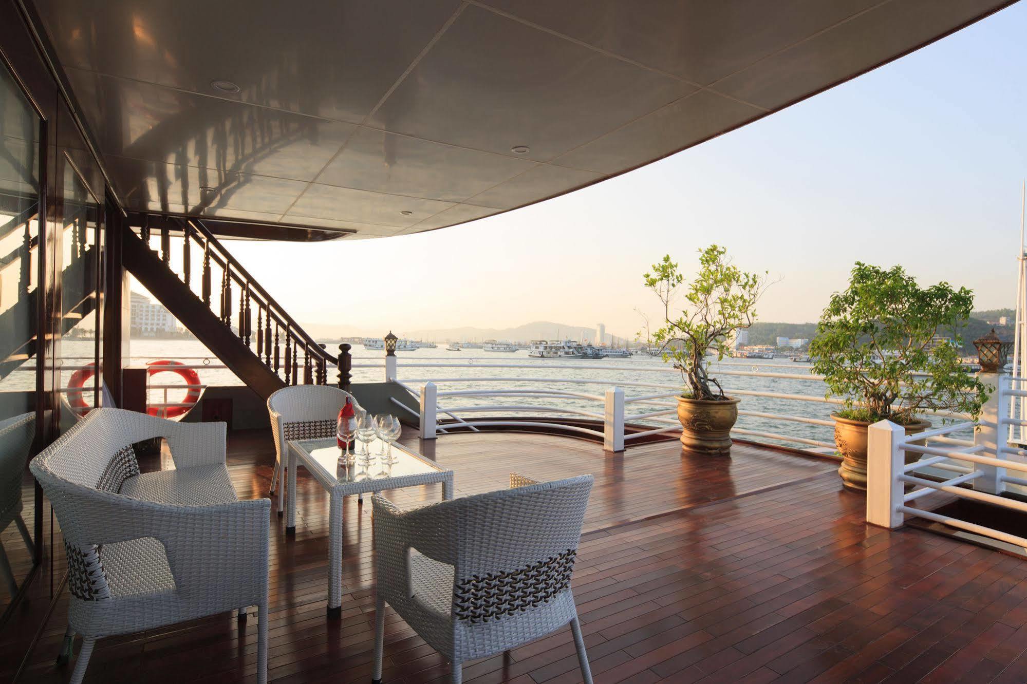 Halong Sapphire Cruises Hotel Ha Long Exterior foto