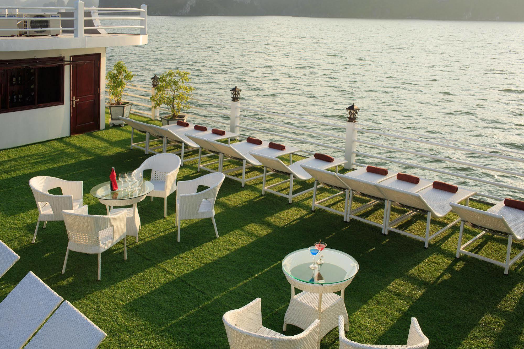 Halong Sapphire Cruises Hotel Ha Long Exterior foto